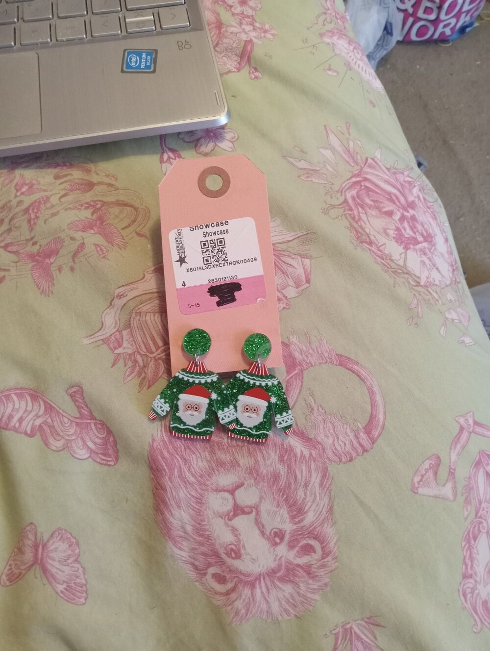 NWT Women's Santa Christmas Sweater Dangle Earrings